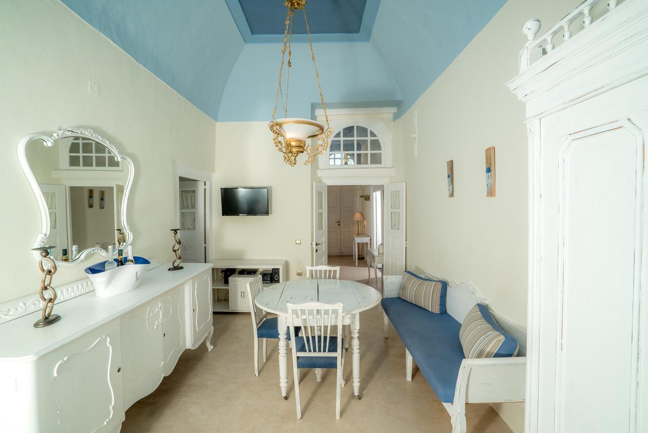 Poseidon Mansion Sunset Villa Oia  Exterior photo